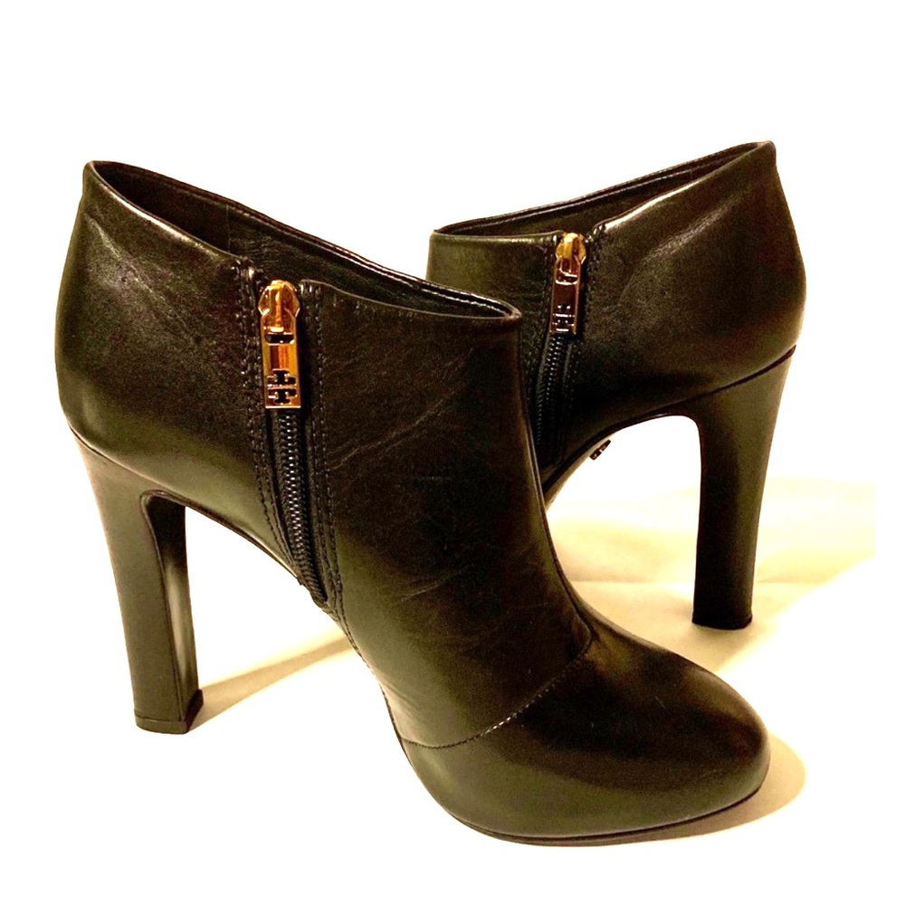 Tory Burch Black Leather Zip Booties sz 7.5